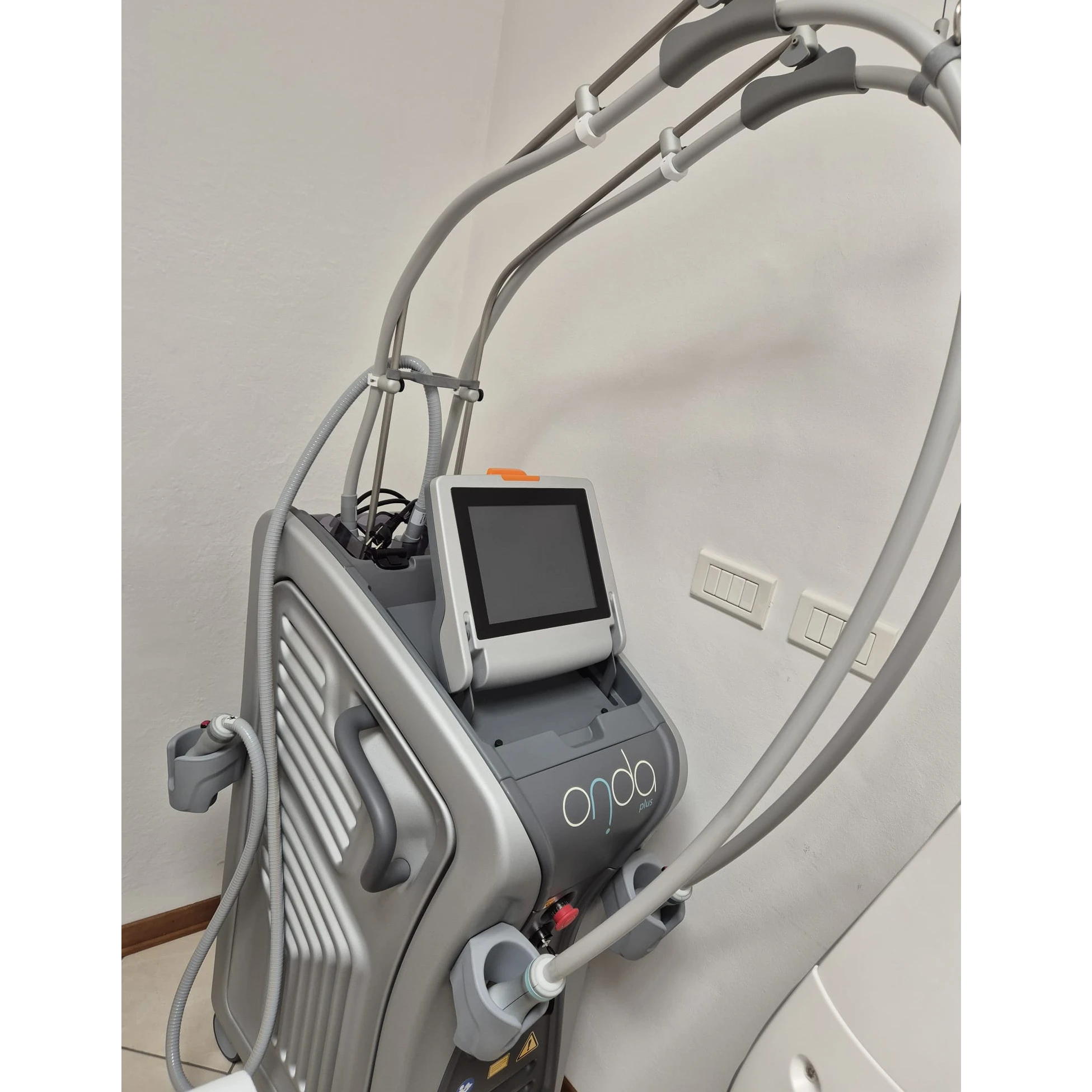 DEKA ONDA PLUS Coolwaves Body Contouring System - Refurbished 2021